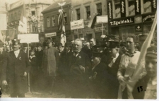Komisaryczny burmistrz Leszna Paweł Dombek podczas obchod&oacute;w Święta Konstytucji 3 Maja, lata 1920 &ndash; 1922.